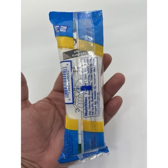 Fred Flintstone - Pez Candy Dispenser - 1992 On Original Card Collectible Candy - Picture 10 of 10